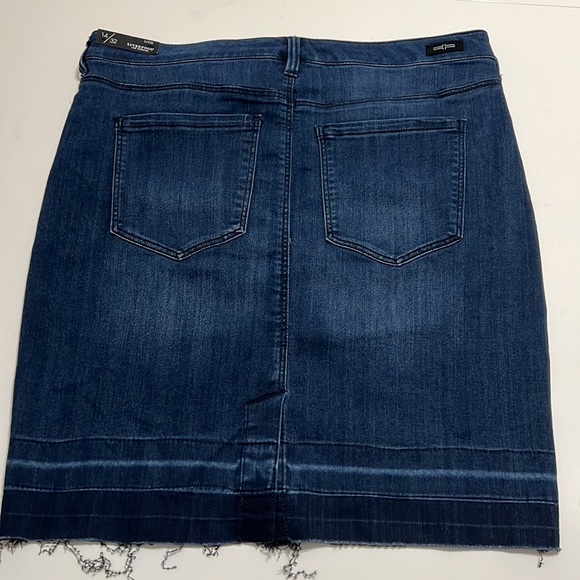 NWT Liverpool Jeans Estrella Medium Dark Stretch Released Hem Denim Skirt Sz 14P - Picture 7 of 9